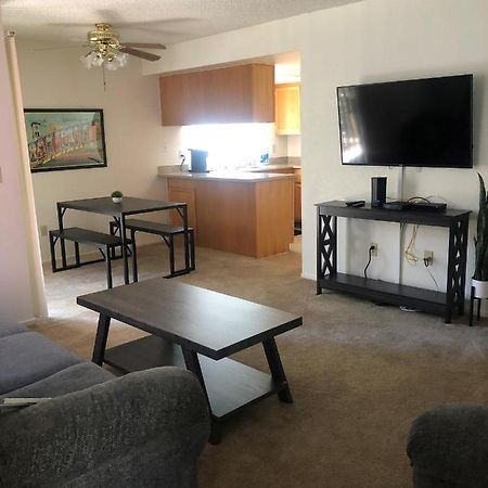 בייקרספילד Whispering Meadows Apartments מראה חיצוני תמונה