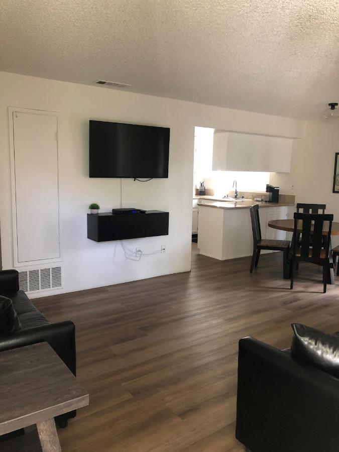בייקרספילד Whispering Meadows Apartments מראה חיצוני תמונה