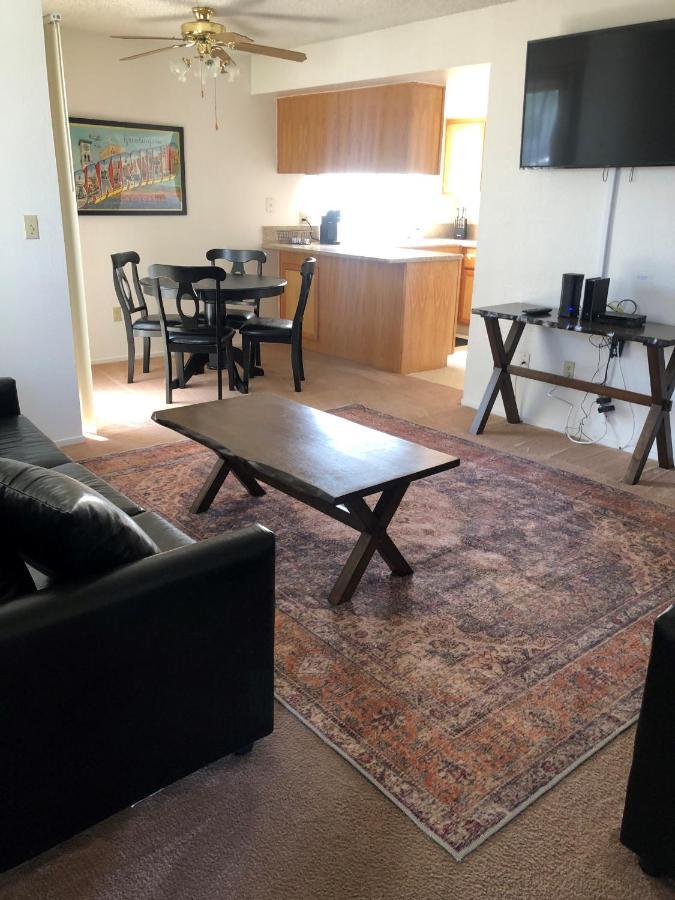 בייקרספילד Whispering Meadows Apartments מראה חיצוני תמונה