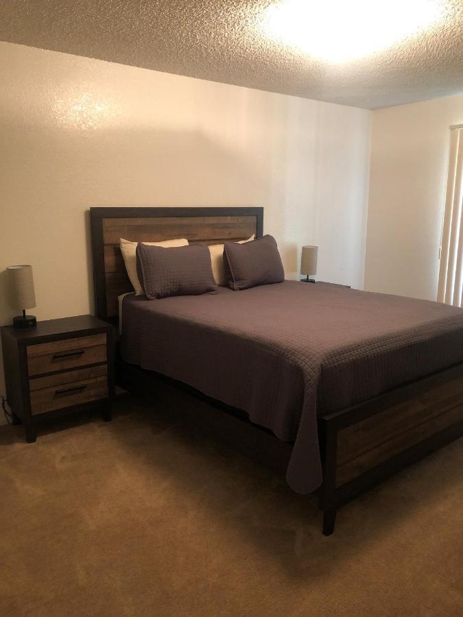בייקרספילד Whispering Meadows Apartments מראה חיצוני תמונה