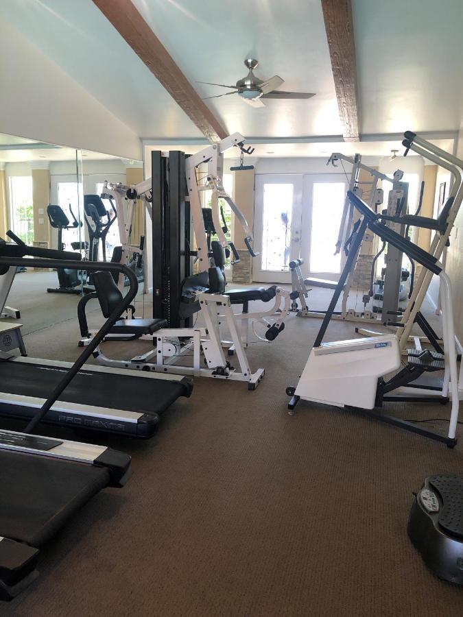 בייקרספילד Whispering Meadows Apartments מראה חיצוני תמונה
