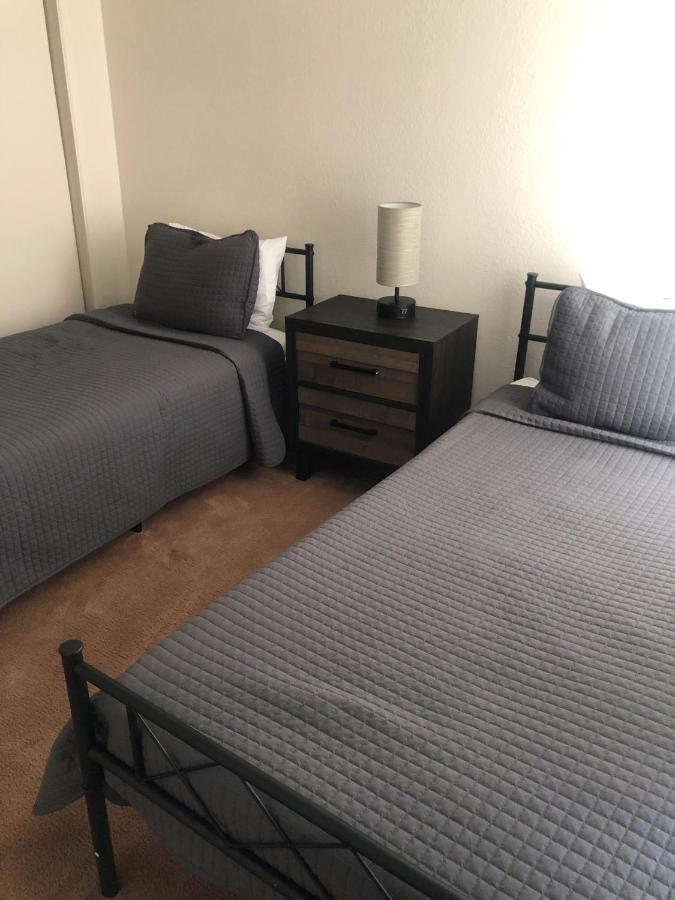 בייקרספילד Whispering Meadows Apartments מראה חיצוני תמונה