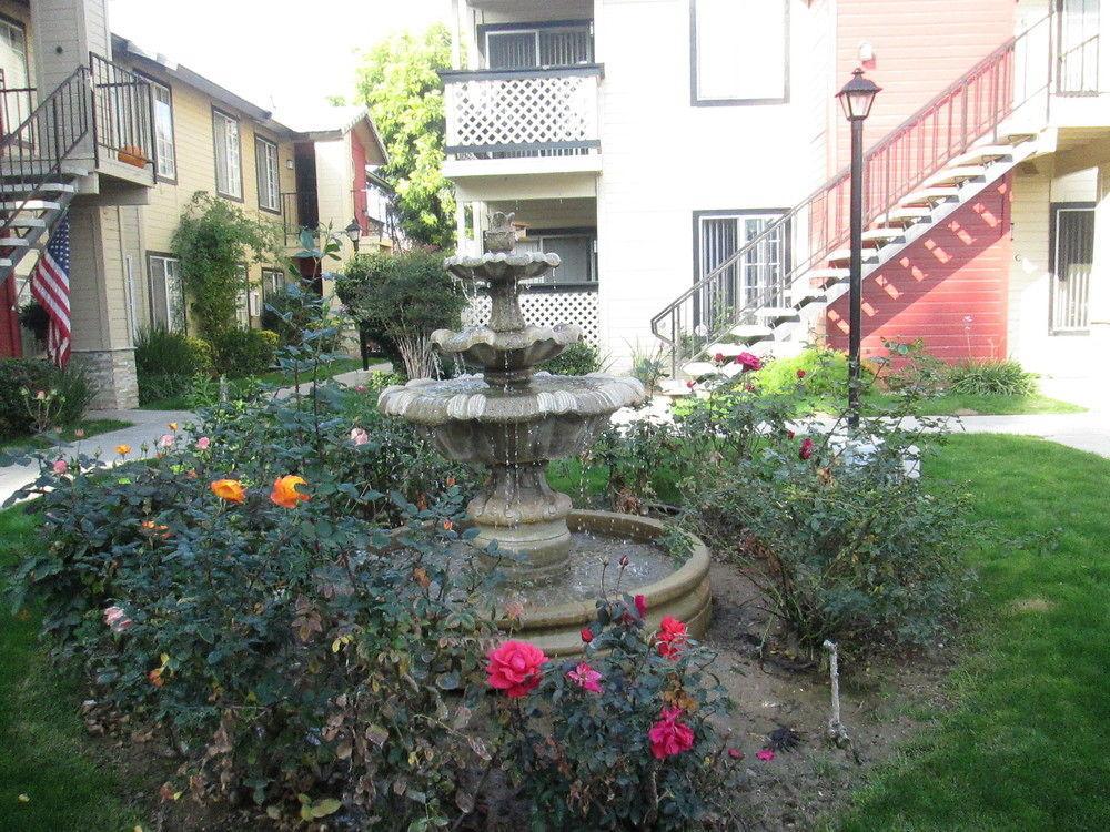 בייקרספילד Whispering Meadows Apartments מראה חיצוני תמונה