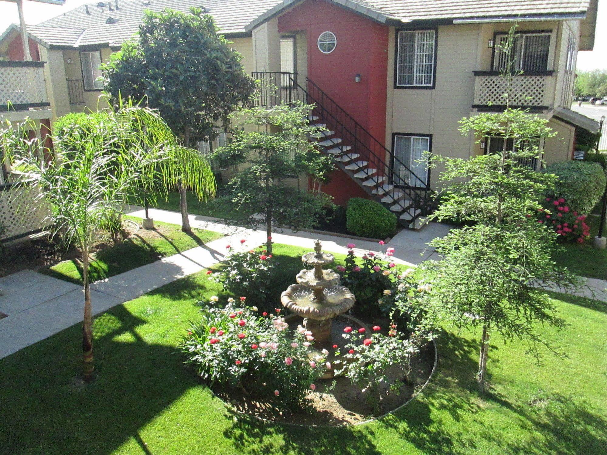בייקרספילד Whispering Meadows Apartments מראה חיצוני תמונה