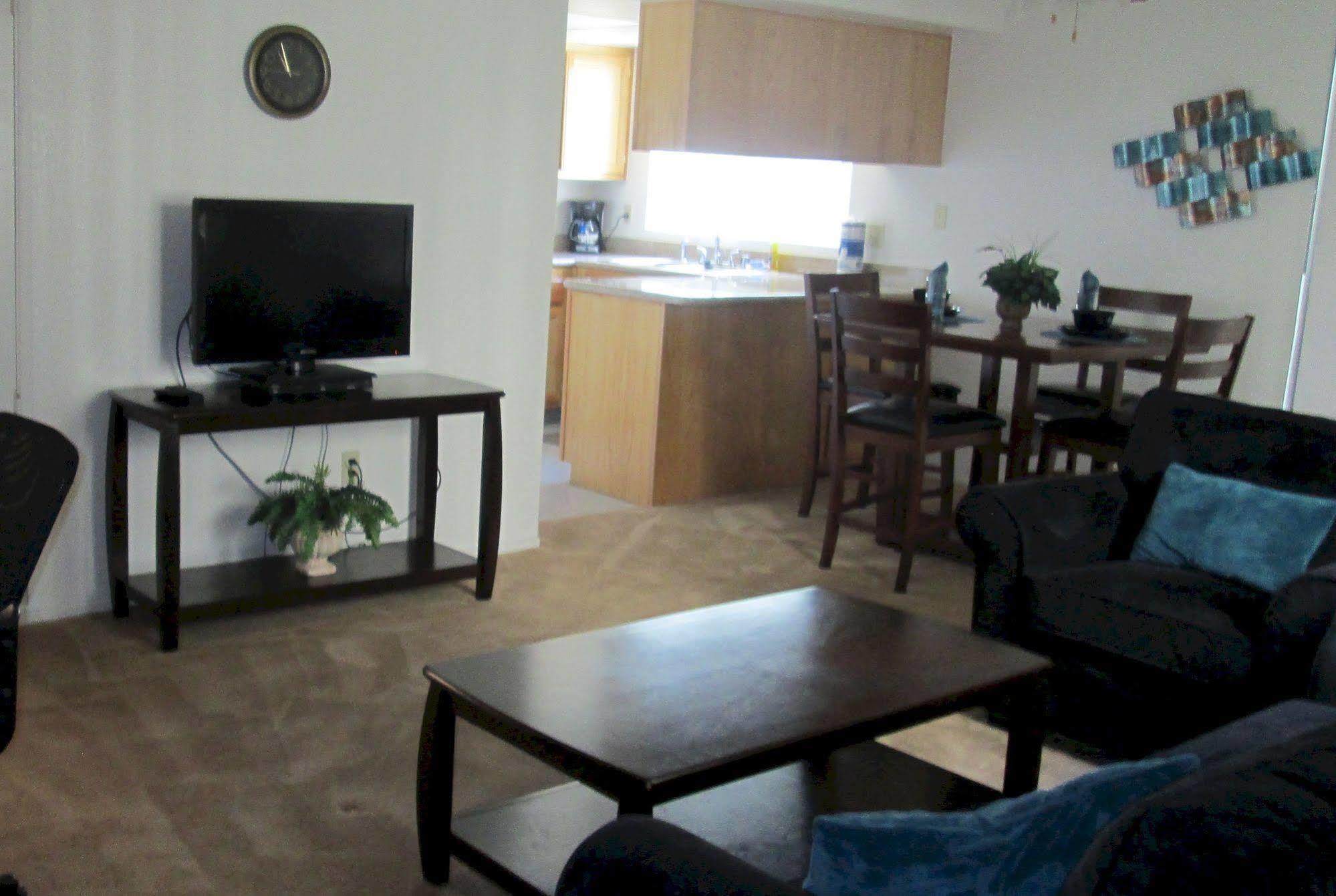 בייקרספילד Whispering Meadows Apartments מראה חיצוני תמונה