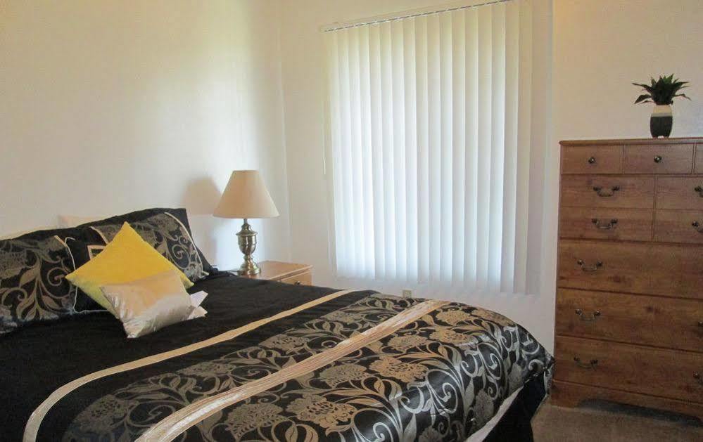 בייקרספילד Whispering Meadows Apartments מראה חיצוני תמונה