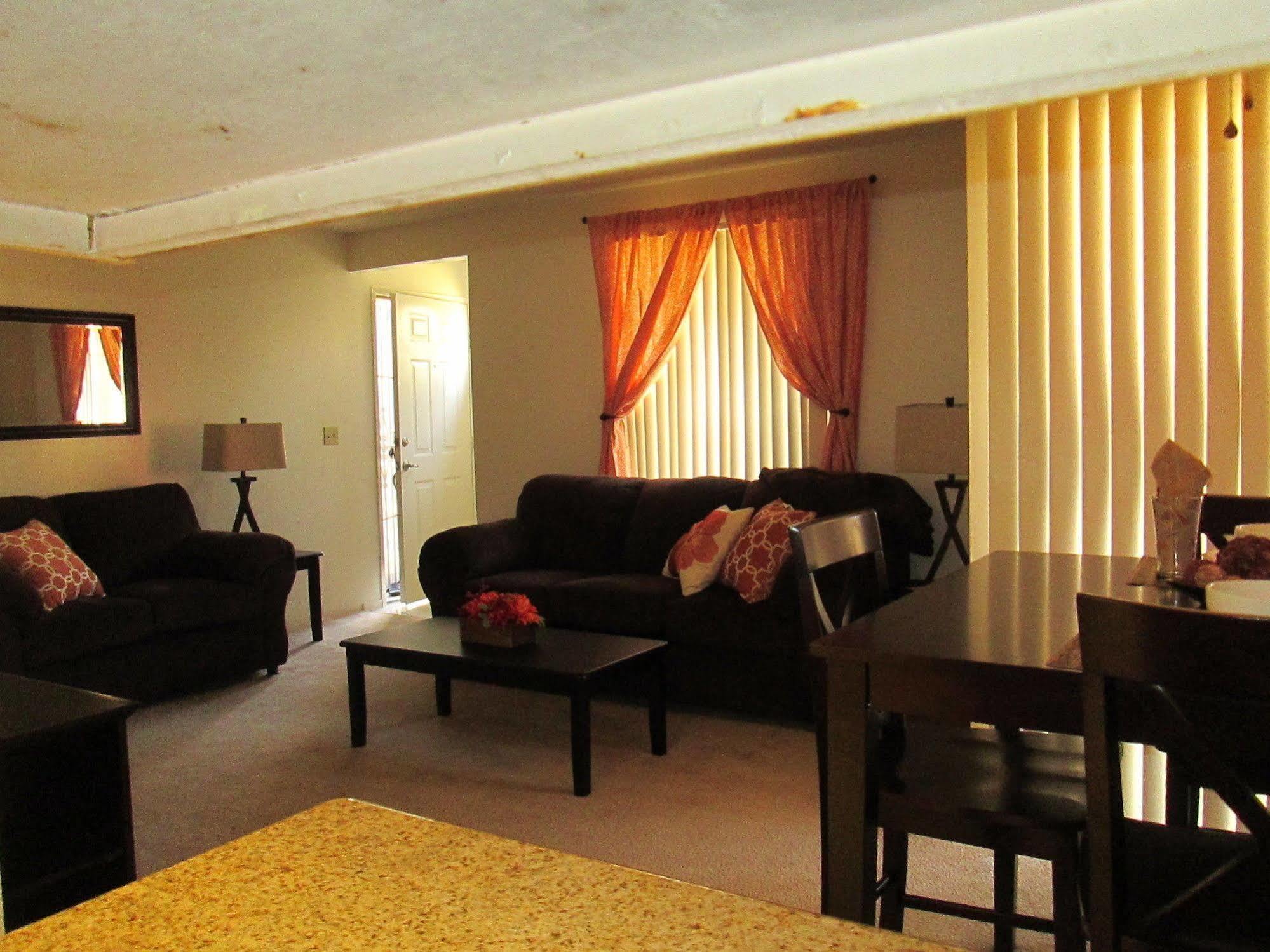 בייקרספילד Whispering Meadows Apartments מראה חיצוני תמונה